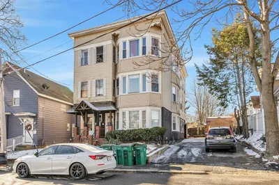 21-23 Fulton St