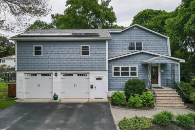 17 Longwood Dr 1