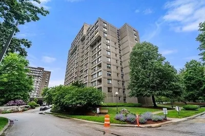 250 Hammond Pond Parkway #1608S 1