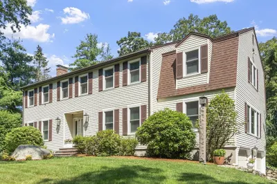 37 Farrwood Dr