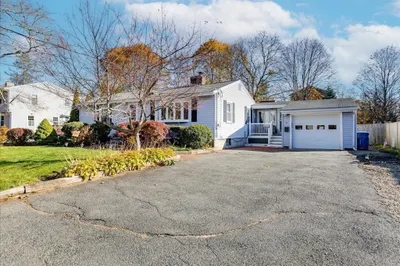 6 Kimberly Dr 1