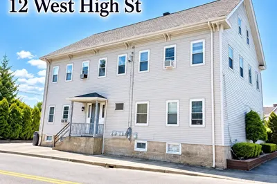 12 West High St #2E 1