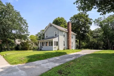 276 Lexington St 1