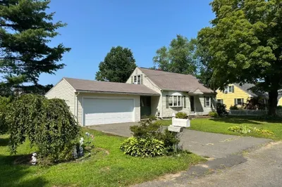 46 Evergreen Cir