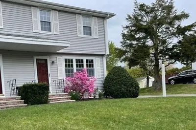 69 Erin Drive #B 1