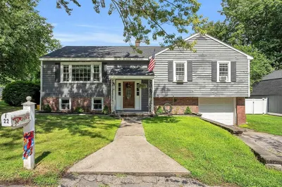 22 Maplewood Ave 1