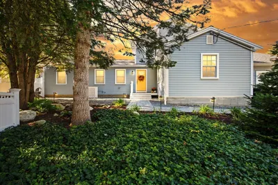 55 Jennifer St 1