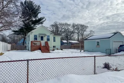 28 Burgess Dr