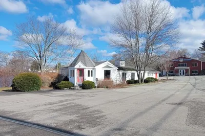 895 Arcade Ave