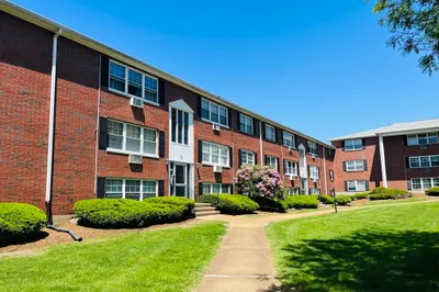 8 Tara Drive #7
