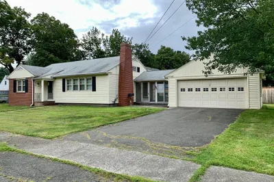 3 Greenway Lane 1