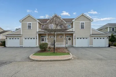 645 Devenwood Way #645 1