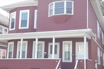 8 Metcalf St #8