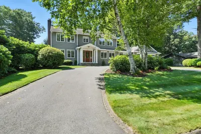 425 Inverness Lane 1