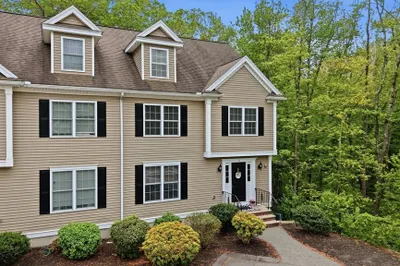 8 Pilgrim St #9