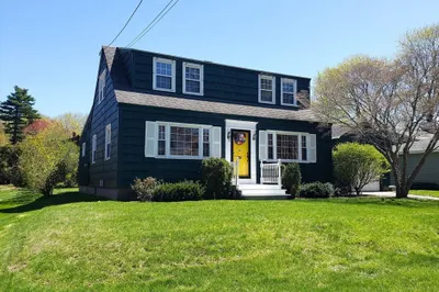 16 Edward Ave 1