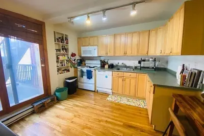 241 Washington St #1