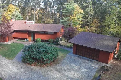 64 Puritan Ln