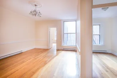 154 Newbury St #4AR 1
