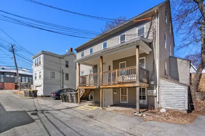 2 Mechanic St