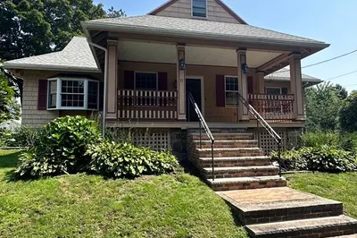 31 Salem St 1