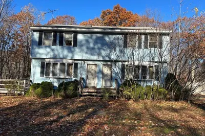 69 Monson Rd 1