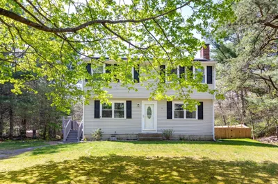 27 Tall Pines Rd