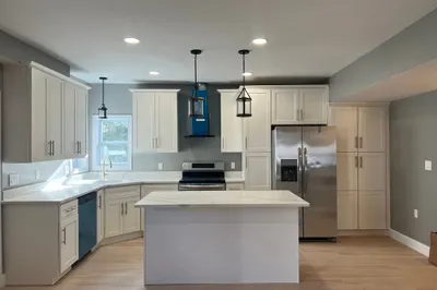 14 Reynolds Ave #14