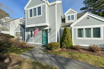 94 Howland Circle #94 1