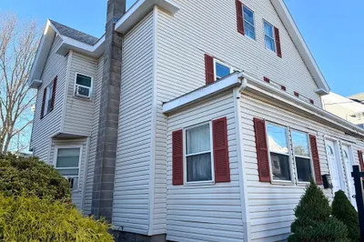 9 Sutton St