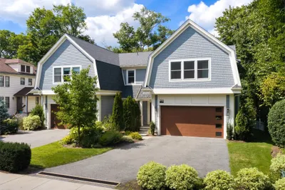 321 Lake Ave #321 1