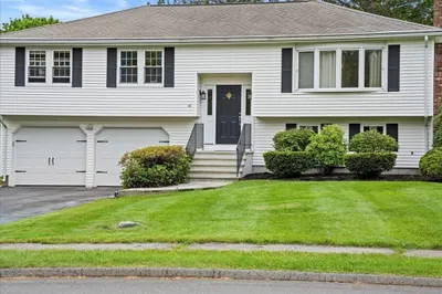 40 Richard Ave