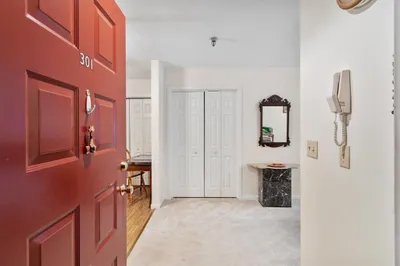 21 Dallas Dr #301 1