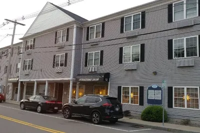12 Pratt Street #208