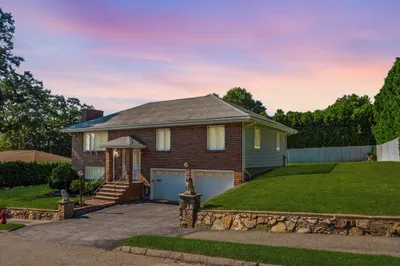 15 Nixon Ln