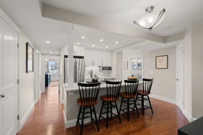 85 E India Row #20G 1
