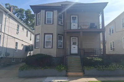 122 Princeton St 1