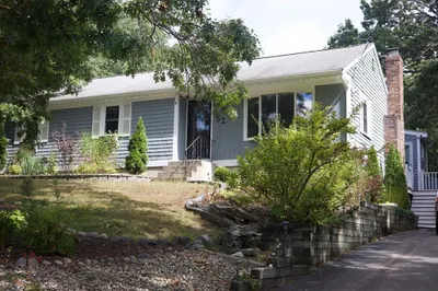 52 West Pond Rd