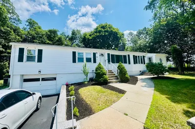 36 Mary Lou St 1
