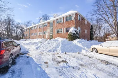 60 Edgelawn Ave #1 1