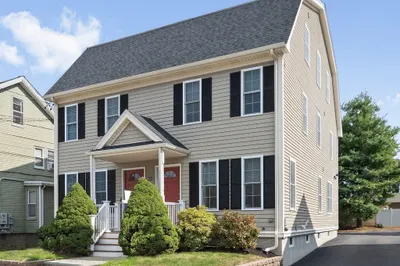22 Hall Street #2