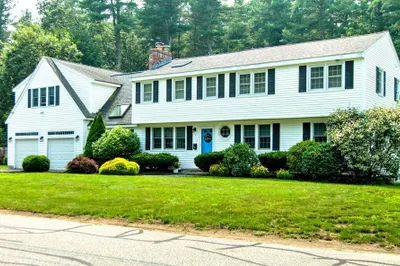 6 Castlewood Dr 1