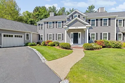 70 Humphreys Ln #70 1