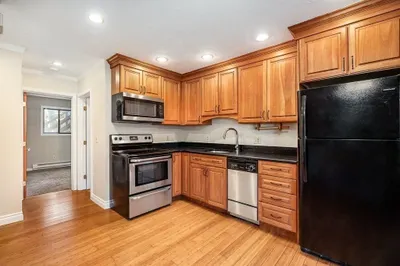 16 Cleveland Place #5