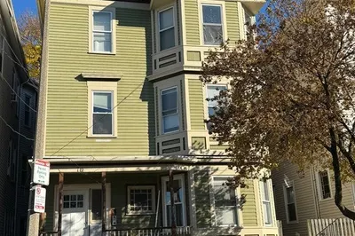 70 Calumet St #2