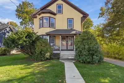 562 Newport Ave 1