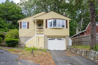 164 Lakeshore Dr