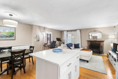 54 Temple Street #1