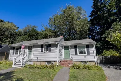 23 Sagamore Rd