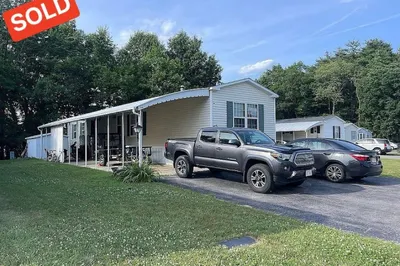 556 Central St #160